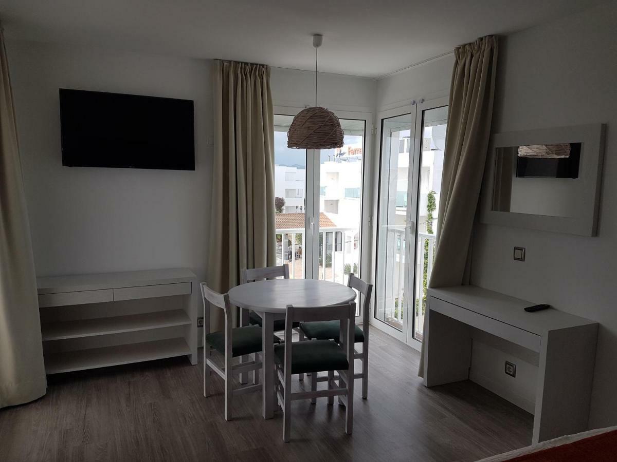 Apartamentos Ferrera Pins Cala Ferrera  Kültér fotó