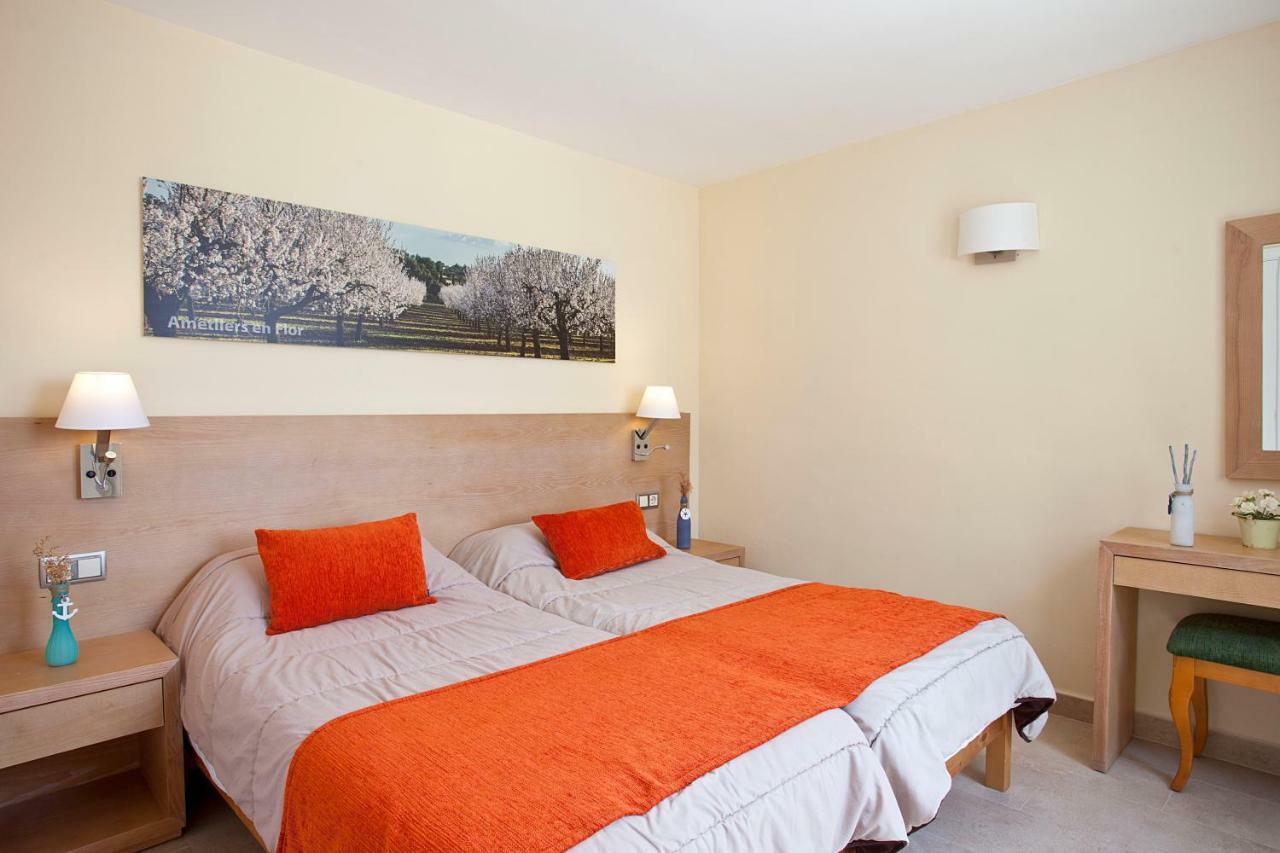 Apartamentos Ferrera Pins Cala Ferrera  Kültér fotó