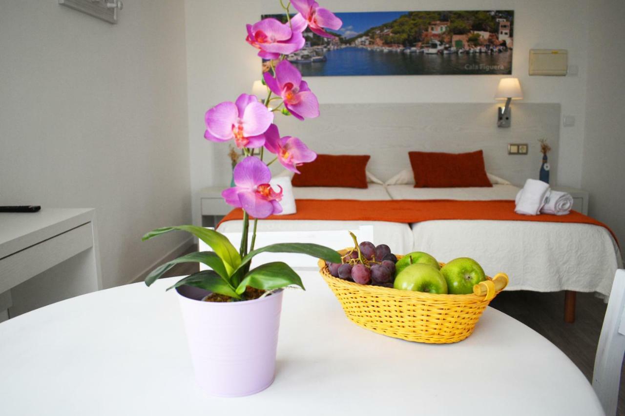 Apartamentos Ferrera Pins Cala Ferrera  Kültér fotó